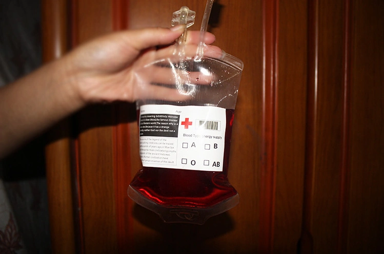 350ml Vampire Blood Bag Reusable Drinking Pouch Halloween Party