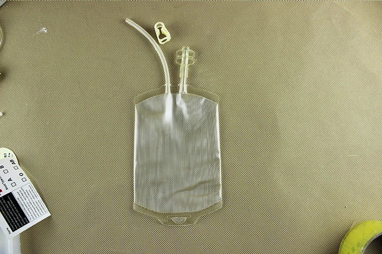 350ml Vampire Blood Bag Reusable Drinking Pouch Halloween Party