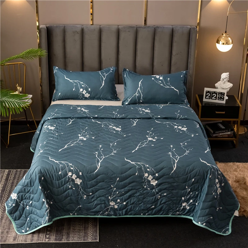 Stable Quality Fabric 100% Printed Polyester Bed Cover Quilt Bedspread