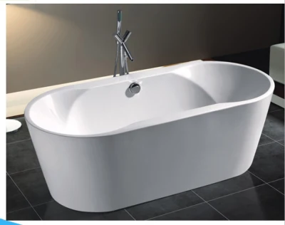  Vasca da bagno ovale in acrilico standard da 1,5 m con rubinetto e set di cinque pezzi In vendita