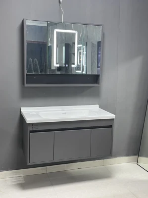 Moderno armadietto per bagno grigio a parete con specchi intelligenti