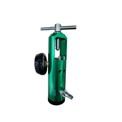 Cga870 Medical Oxygen Gas Pressure Regulator Barb Valve Brass Regulator for Cylinder 0-15L