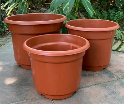  Plastic Gallon Flower Pot