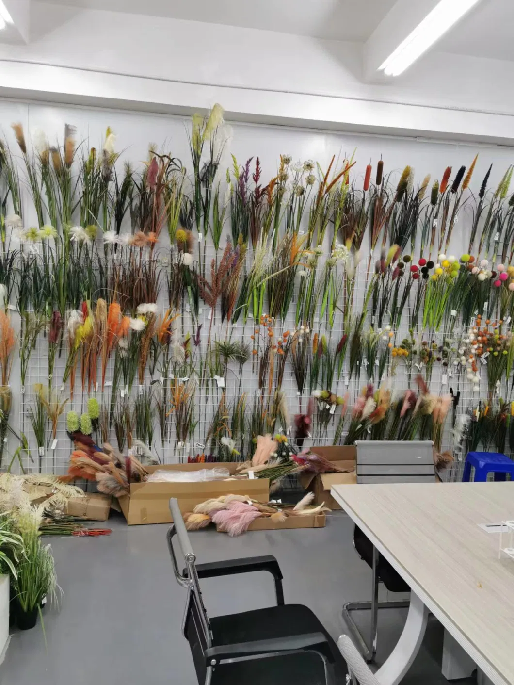Popular Office Fake Potted Plants Decorative Plastic Mini Artificial Succulent Bonsai Wholesale