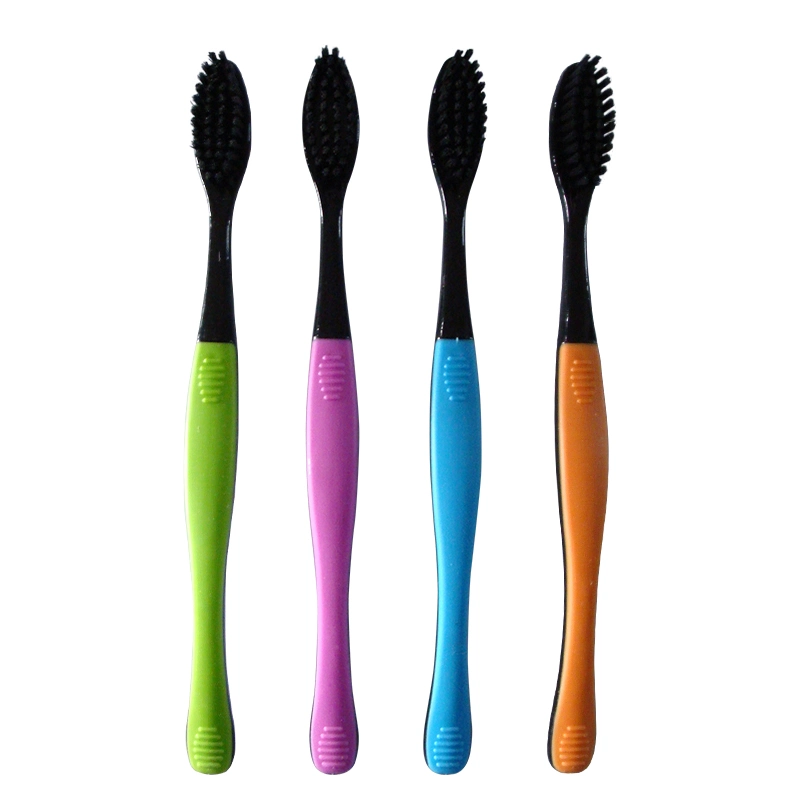 Classic Design Teeth Care Adult Toothbrush with Soft Rubber Grip/Charcoal Bristles