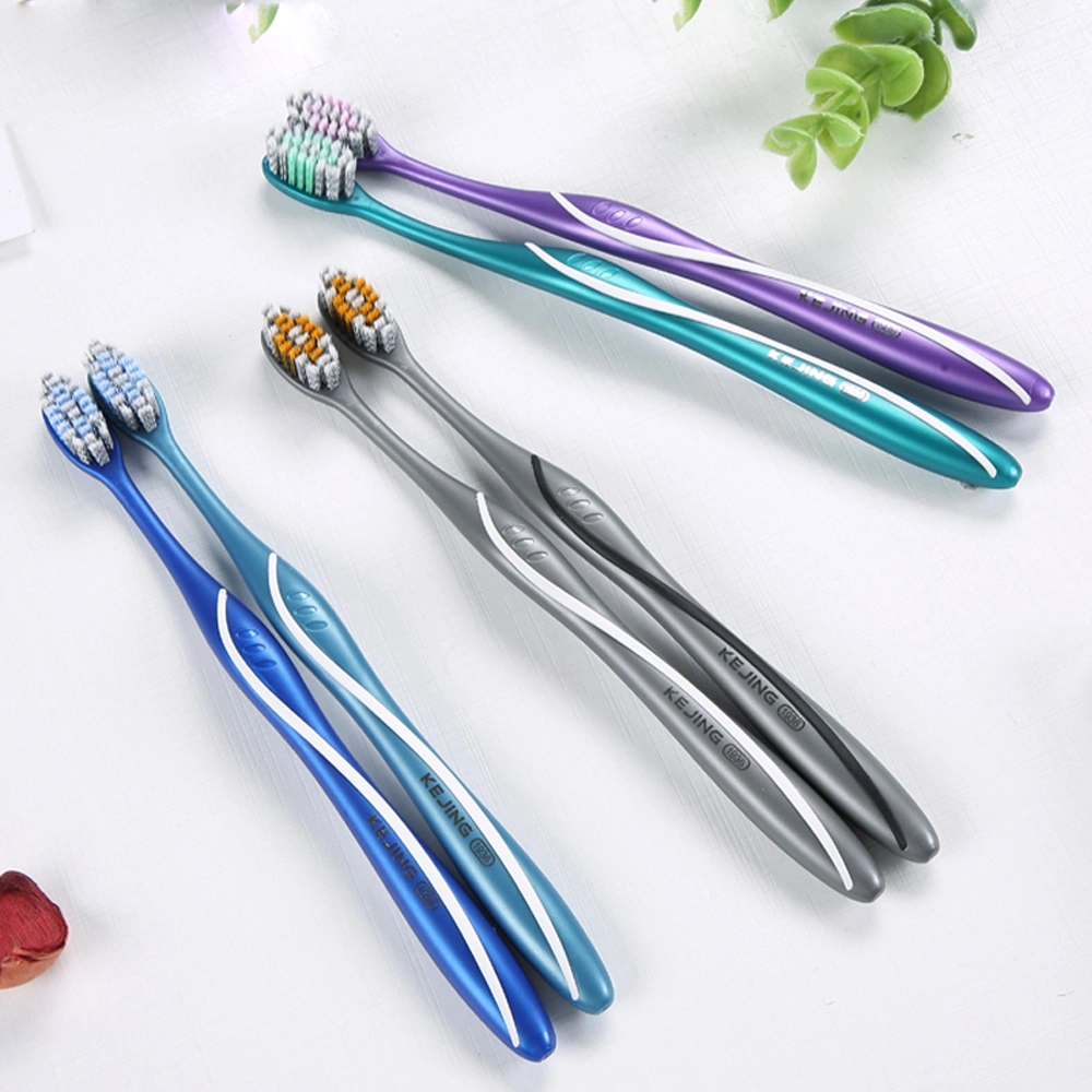 High Quality Thick Handle Adult Dense Bristles Home Use Toothbrush Soft Nylon Filaments Three Color Handle