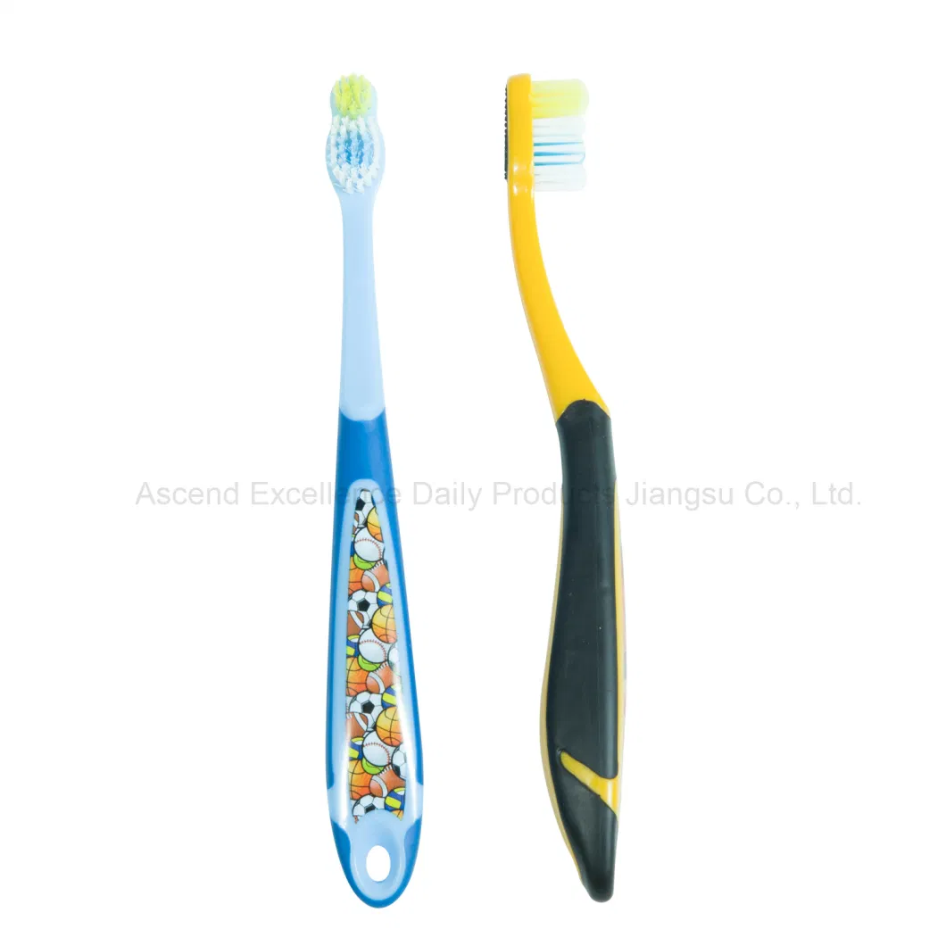 Children&prime;s Toothbrush with Brush Head Cover