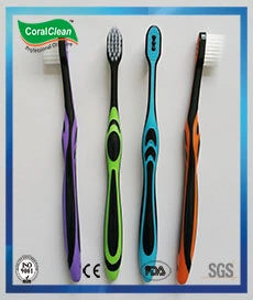 Adult&prime; S Bamboo Charcoal Toothbrush with a Tongue Scraper