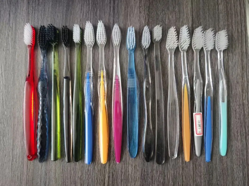 Colorful Handle Hotel Toothbrush PS Plastic Handle Travel Disposable Toothbrush Dental Kit Hotel Supplier