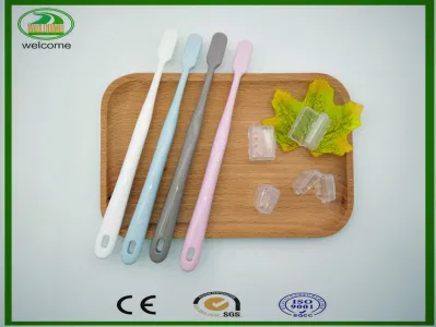 Spazzolino da denti con testina piccola e tappo
