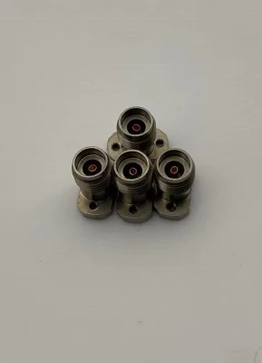 Conector hembra de 2 orificios para microondas de soldadura de montaje en PCB de montaje por reborde 40GHz 2,92mm 2,92-KFD