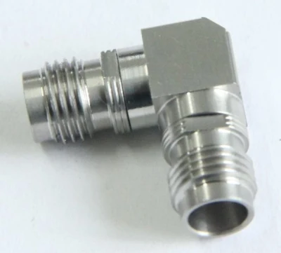 T0 1,85mm adaptador coaxial hembra en ángulo recto 1,85mm