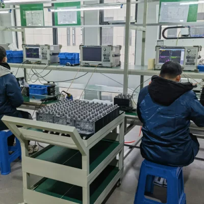 Acoplamiento híbrido Combiner 2 en 1 fuera 617-3800MHz 4.3-10 F