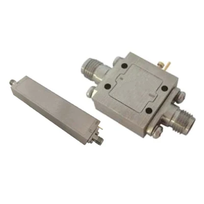  Connettore SMA-F amplificatore di potenza a banda stretta RF/microonde a bassa rumorosità da 0,5 GHz~0,7 GHz Per test EMC