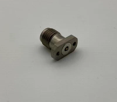  Connettore a microonde per saldatura per circuito stampato femmina a 2 fori per montaggio a flangia da 40 GHz 2,92 mm 2.92 KFD