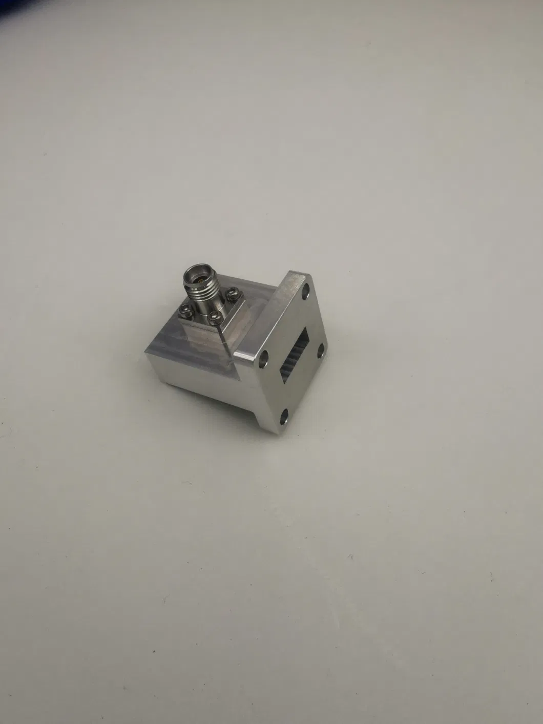 Wr42 18-26.5GHz Yuecome Waveguide to Coaxial Adaptor 2.92 / Female Type