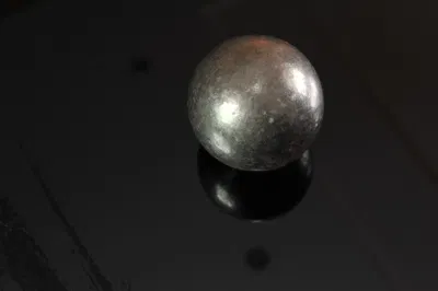 Bola de molienda fundida utilizada en el molino de bolas con alto/medio/bajo cromo Como Grinding Media