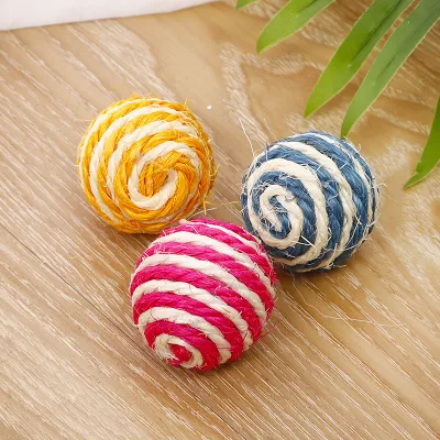 Sfera Sisal a righe sfera Cat Toy Ball Cat Scratching Ball all&prime;ingrosso Giocattolo per animali domestici