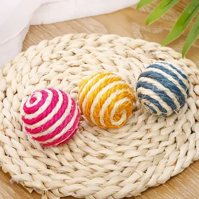 Sfera Sisal a righe sfera Cat Toy Ball Cat Scratching Ball all&prime;ingrosso Giocattolo per animali domestici