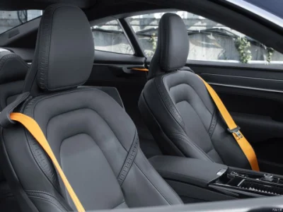 Coche deportivo de lujo con 4 puertas Hatchback 2 asientos tres compartimentos Polestar 1