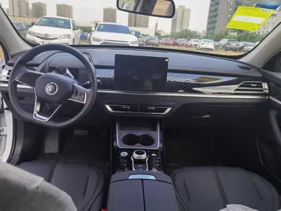 China Byd Qin Plus EV Eléctrico Barato de Alta Velocidad de Largo Alcance Batería de Nueva Energía Usado EV Eléctrico Coche