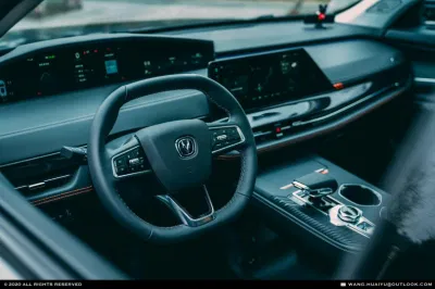 Chang&prime;an Automobile Uni-K 4WD SUV coche eléctrico automóvil coche utilizado Coche