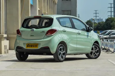 Changan Benben E-Star 5 asientos de alto rendimiento coche eléctrico usado