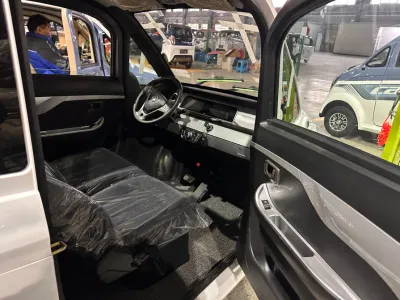 China 4 rueda CEE eléctrico Calle Legal coche eléctrico con Batería de litio