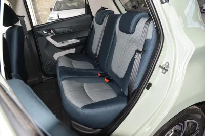 Changan Benben E-Star 5 asientos de alto rendimiento coche eléctrico usado