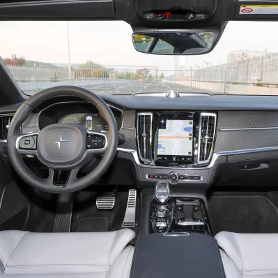 Coche deportivo de lujo con 4 puertas Hatchback 2 asientos tres compartimentos Polestar 1