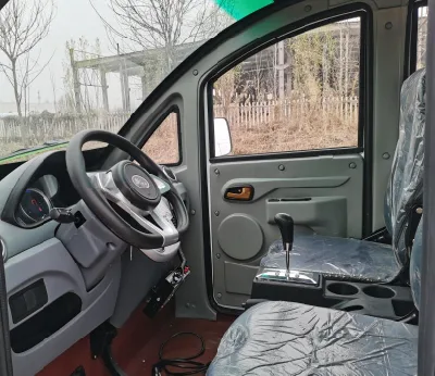 Alimentación directamente de fábrica listo para el envío del vehículo eléctrico coche eléctrico con la policía de la luz de alarma