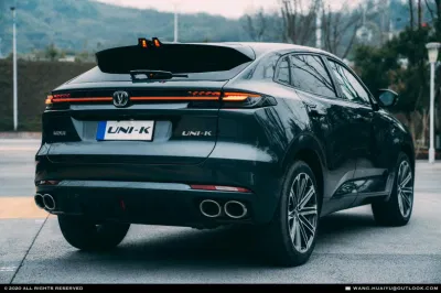 Chang&prime;an Automobile Uni-K 4WD SUV coche eléctrico automóvil coche utilizado Coche