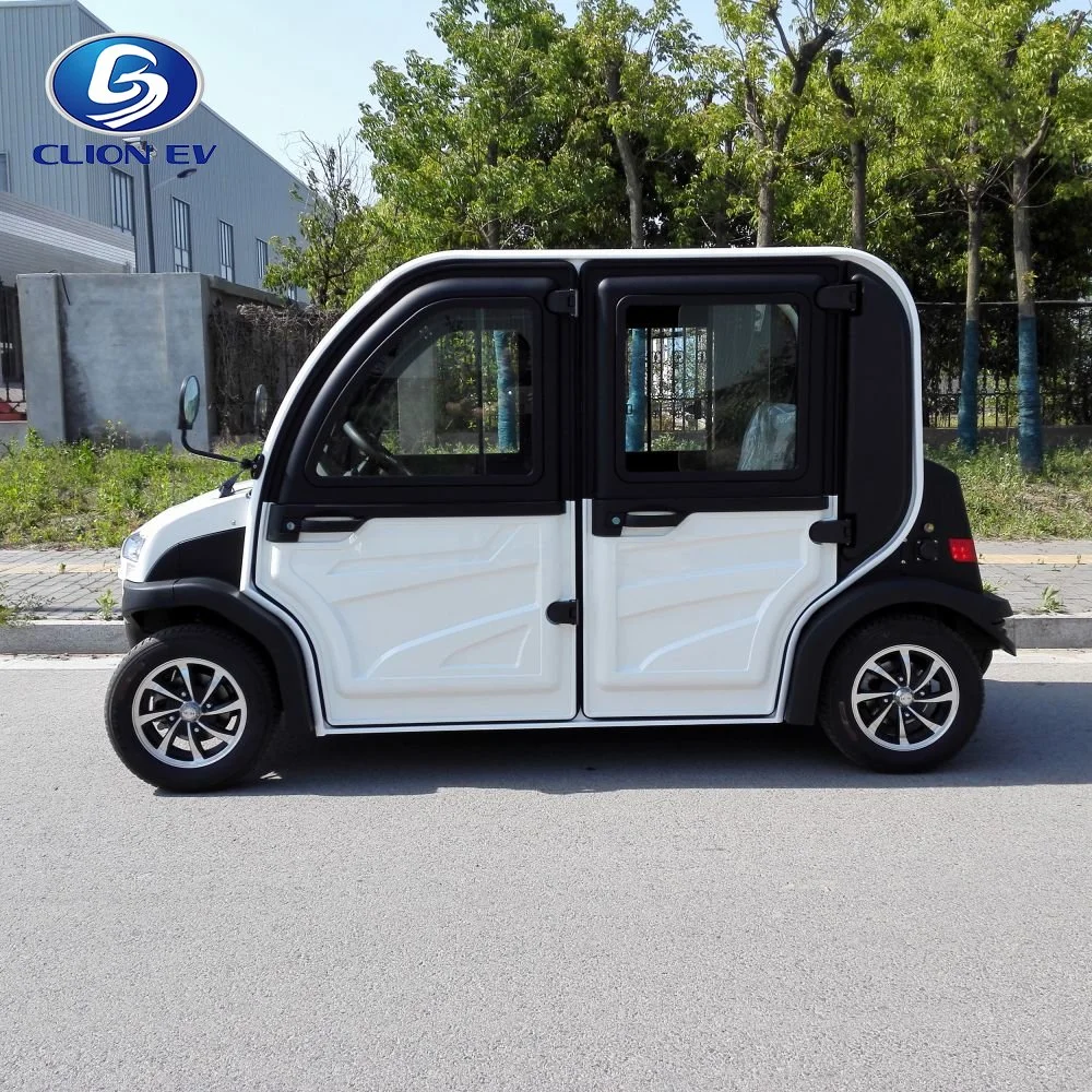 Small Enclosed 4X2 Wheel Electric 4 Passenger Street Scooter Car