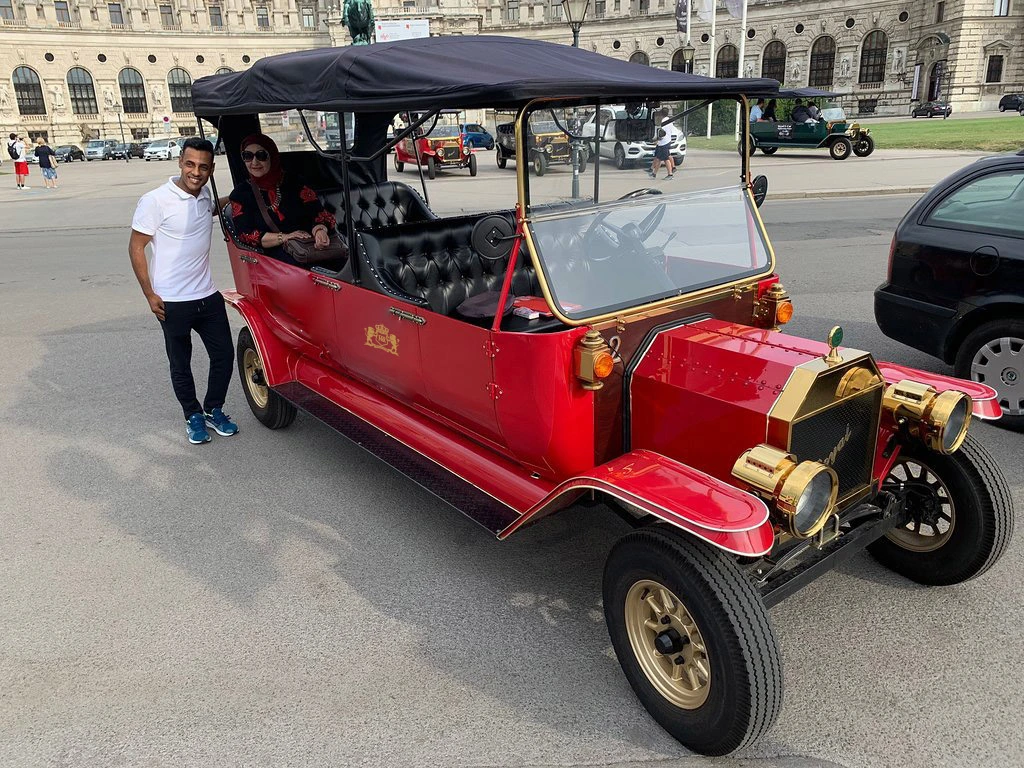 Back to Back Seats CE Certified 5kw Convertible Golf Vehicle