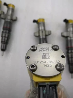 C7 C9 Diesel Engine Parts Fuel Injector 2638218 for Cat Caterpillar Excavator