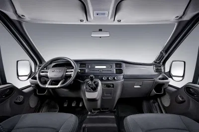 China New Car Jmc Fushun 2023 2.0t Automatic Diesel Short Axle Low Top Passenger Car 6 Seats up Hatch Diesel Car