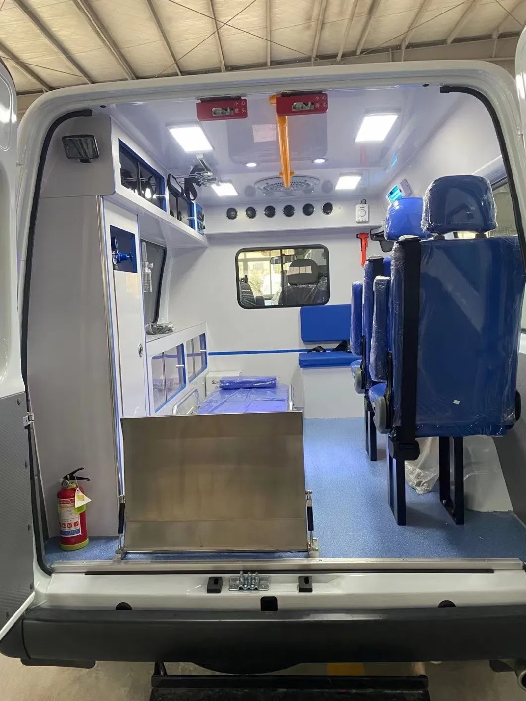 Jmc China Automatic ICU Hospital Patient Transport Medical Rescue Ambulance