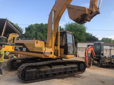 Escavatore cingolato Cat da 25 tonnellate di seconda mano con 325 litri di prezzo