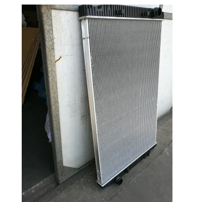 Radiatore per impieghi pesanti in fabbrica in Cina per Iveco Stralis OEM 41214447