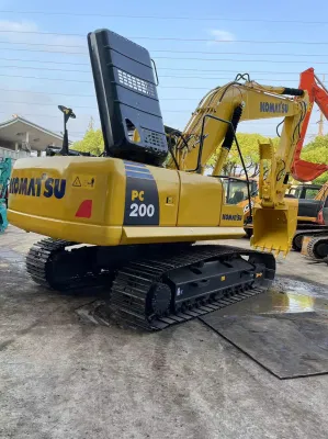 Escavatore cingolato usato Komatsu PC200 buone prestazioni di esercizio