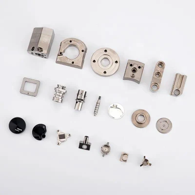 Parti di ricambio per tornitura a CNC personalizzata OEM acciaio inox in ottone Albero scanalato