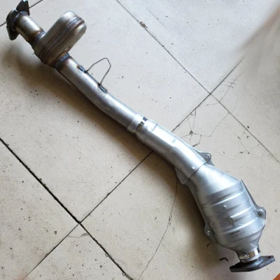 Convertitore catalitico Middle Direct Fit per sostituzione in fabbrica in Cina Per Subaru Outback 2.5t