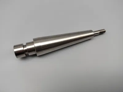 OEM lavorazione CNC personalizzata ad alta precisione alluminio, ottone, acciaio inox, 3 assi /4 assi /5 assi fresatura metallo parti di tornitura parti motore albero motore