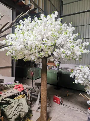 Factory Vendita a caldo gratuito campione di grande albero di legno di Falso artificiale Ciliegio fiore albero per decorazione domestica