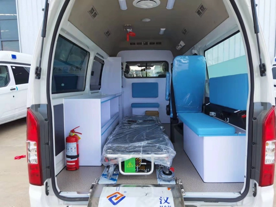 China Brand Jmc Diesel Transport and Ward-Type Ambulance for Sale