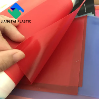 Fabbrica Jiangtai fabbricazione vari 20-60 phr 0.45m-2.00m larghezza resistente all&prime;umidità Pellicola in PVC trasparente colorata