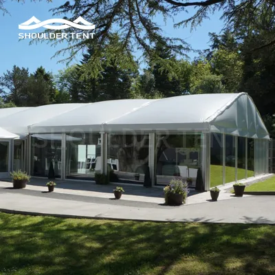  Tenda per feste bianche isolate per uso su quattro mari