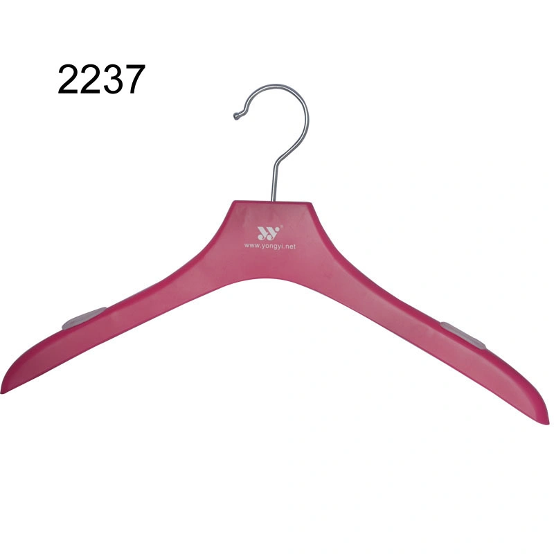 High Quality Plastic Hanger with PVC Anti-Slip Strip on Shoulder