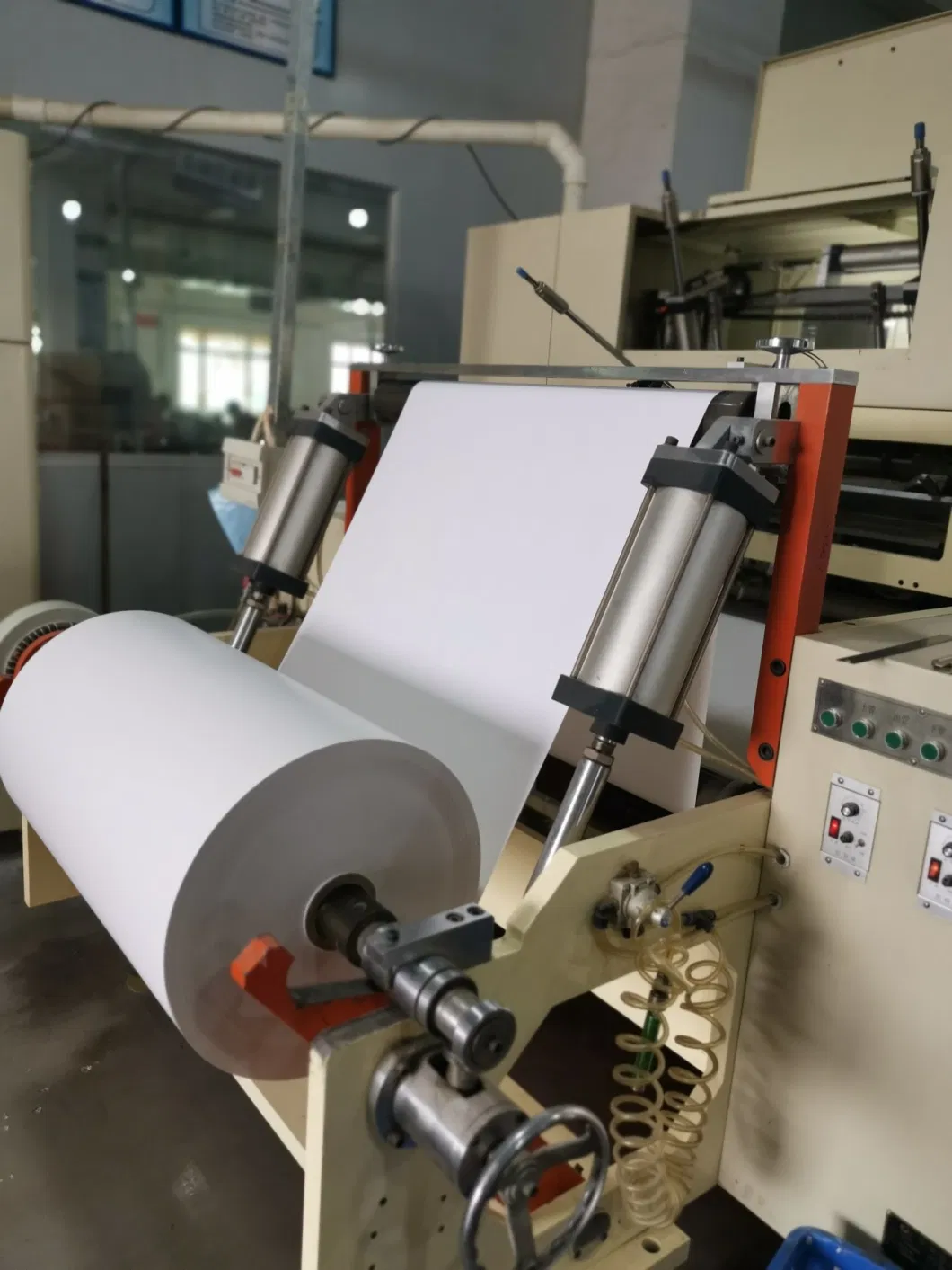 Thermal Paper in Small Rolls Used as Receipts in Banks, Shops Restaurant, Transportation