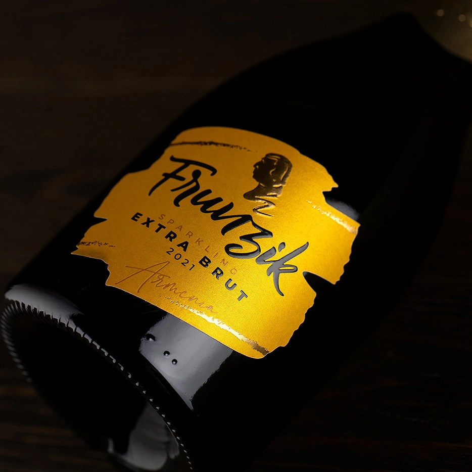 Custom Self-Adhesive Wine Bottle Label Texture Paper Matte Waterproof Beverage Offset Printing